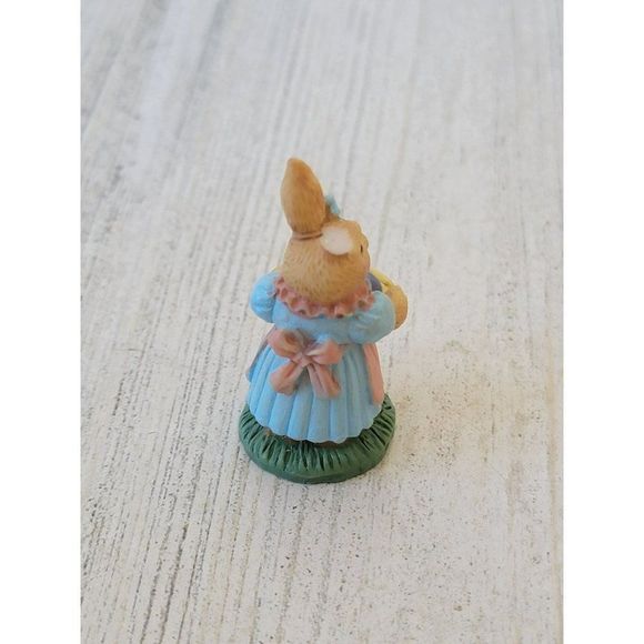 Brown bunny AS IS girl Easter Village eggs accessory figure - Picture 3 of 4